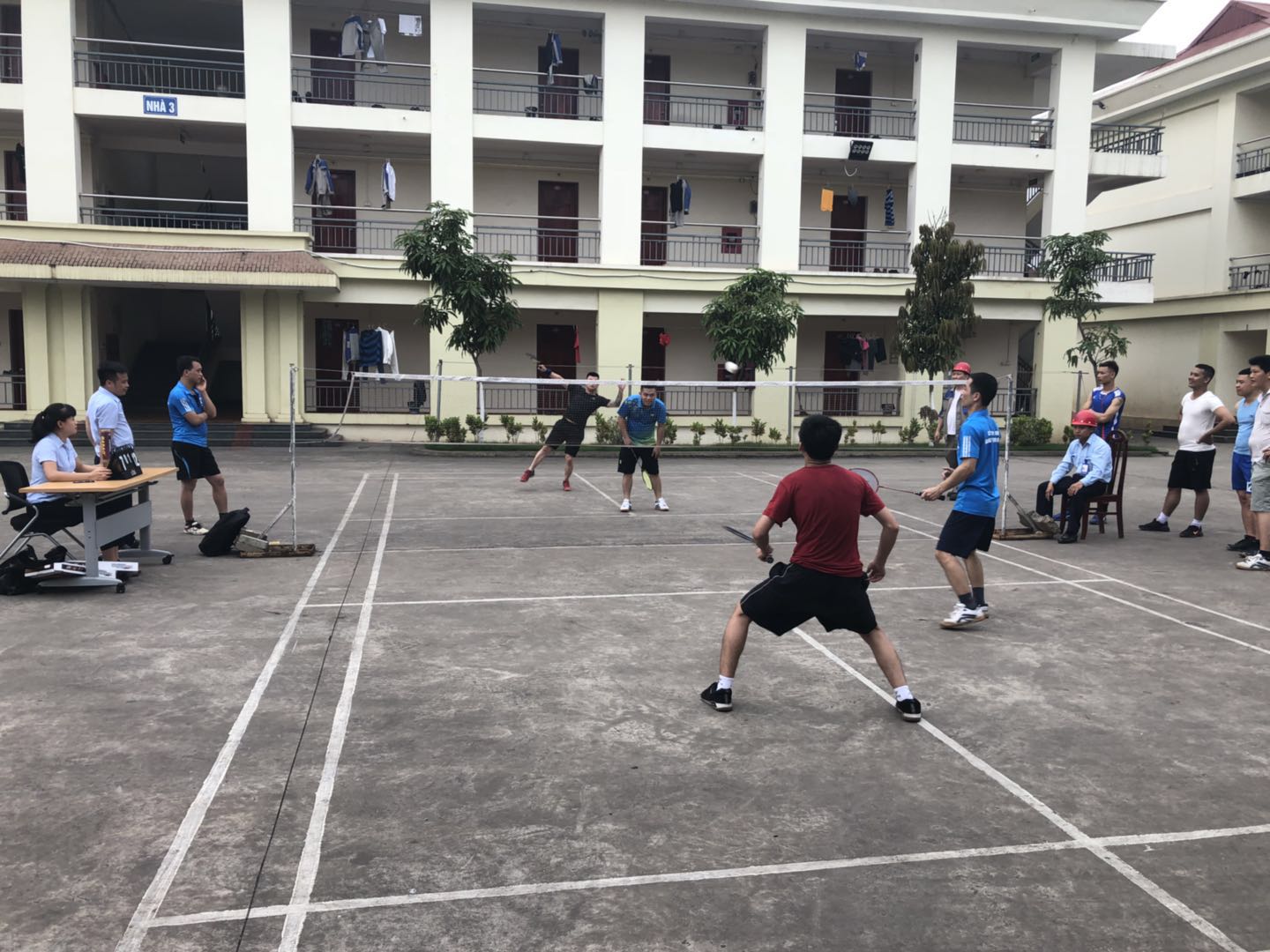 05.jpg